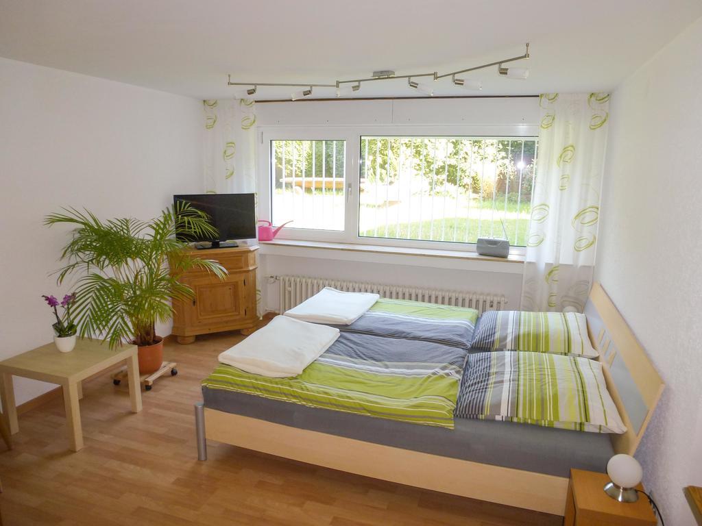 Gaestezimmer Mueller Neuss Δωμάτιο φωτογραφία